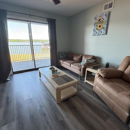 Lakefront Condo With A View Osage Beach Buitenkant foto