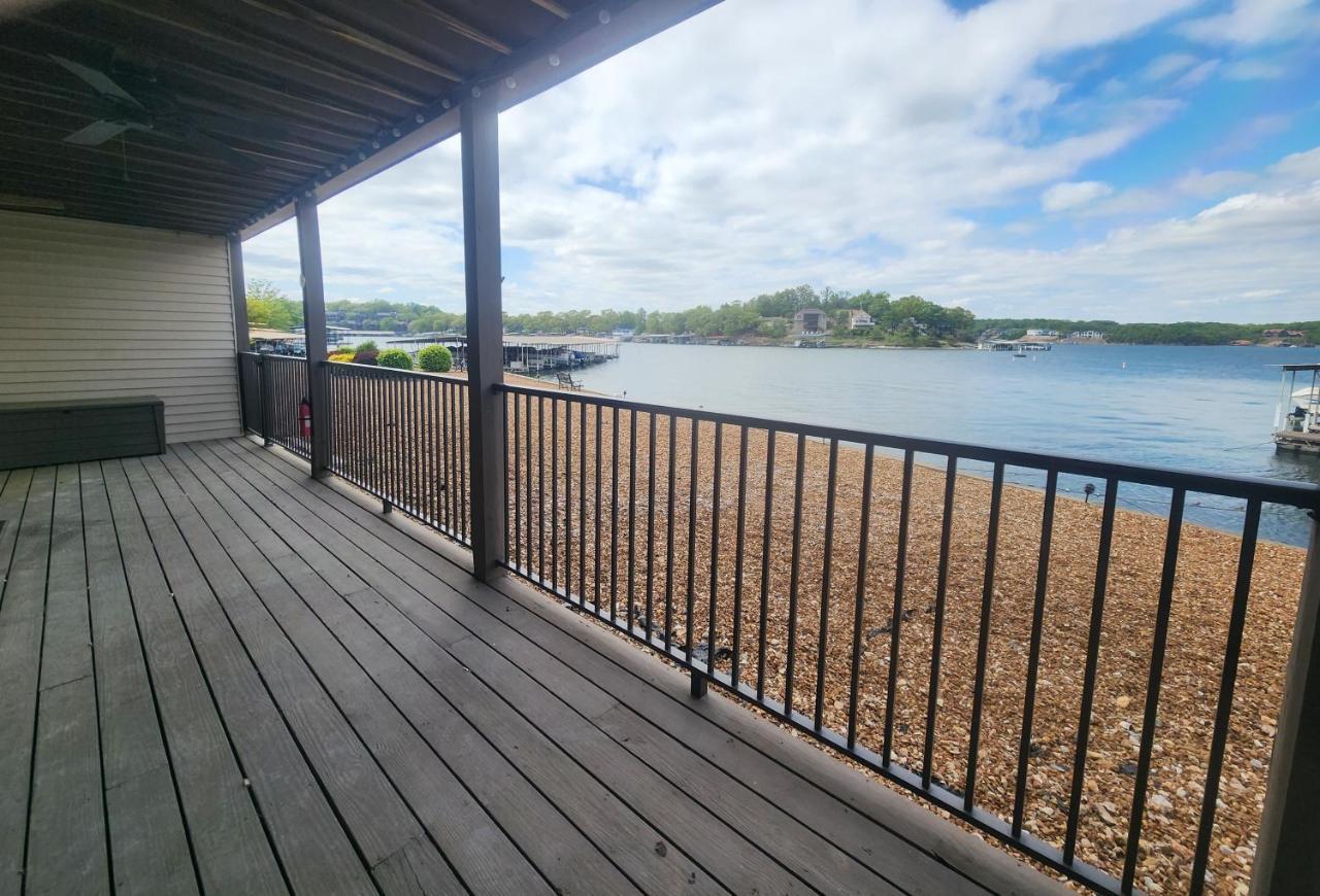 Lakefront Condo With A View Osage Beach Buitenkant foto