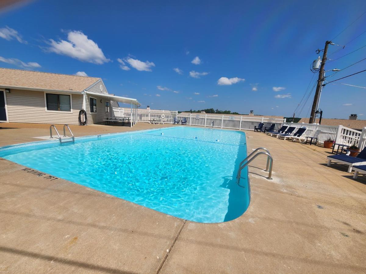 Lakefront Condo With A View Osage Beach Buitenkant foto