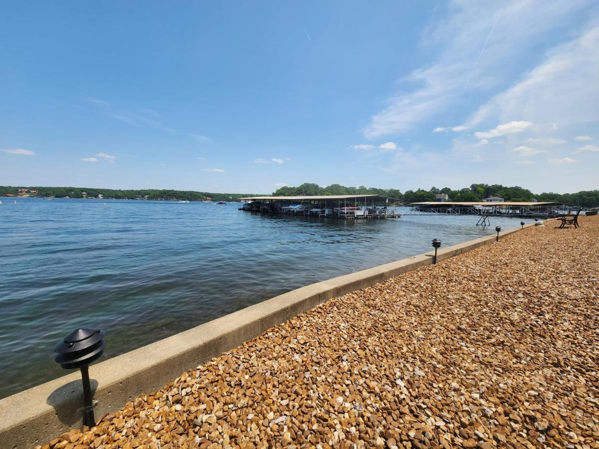 Lakefront Condo With A View Osage Beach Buitenkant foto