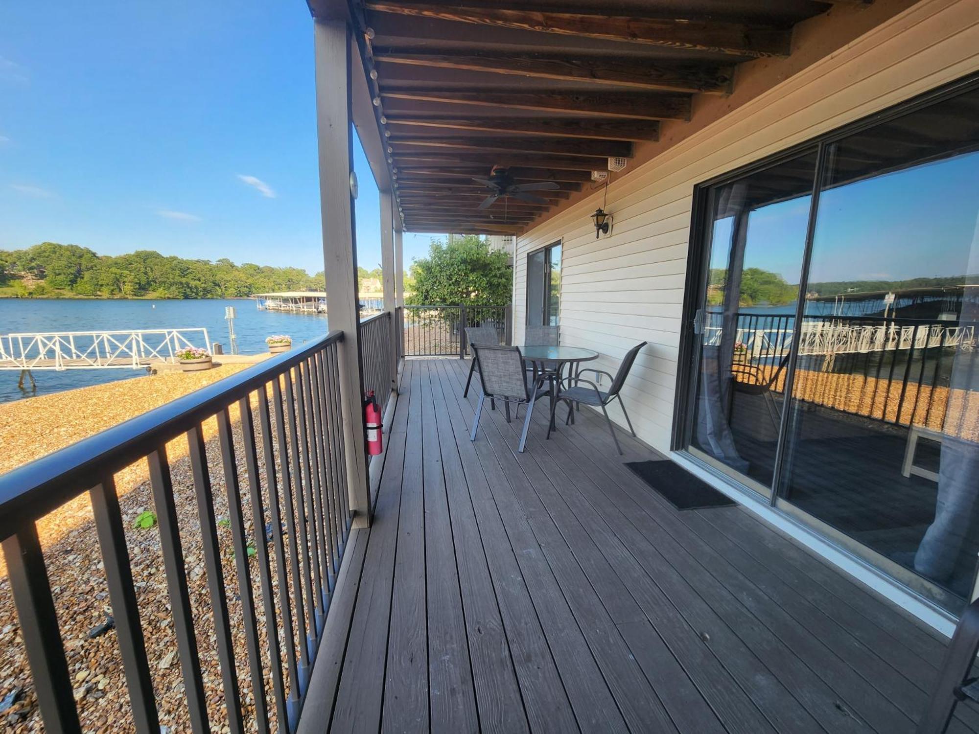 Lakefront Condo With A View Osage Beach Buitenkant foto